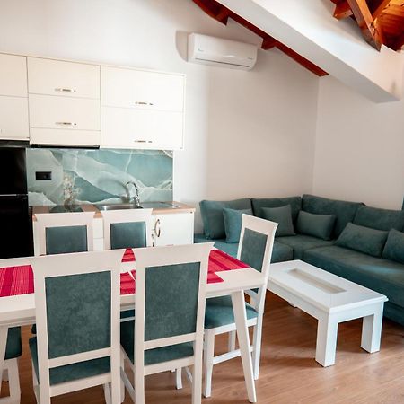 Fabio Guest House Gjirokaster Luaran gambar