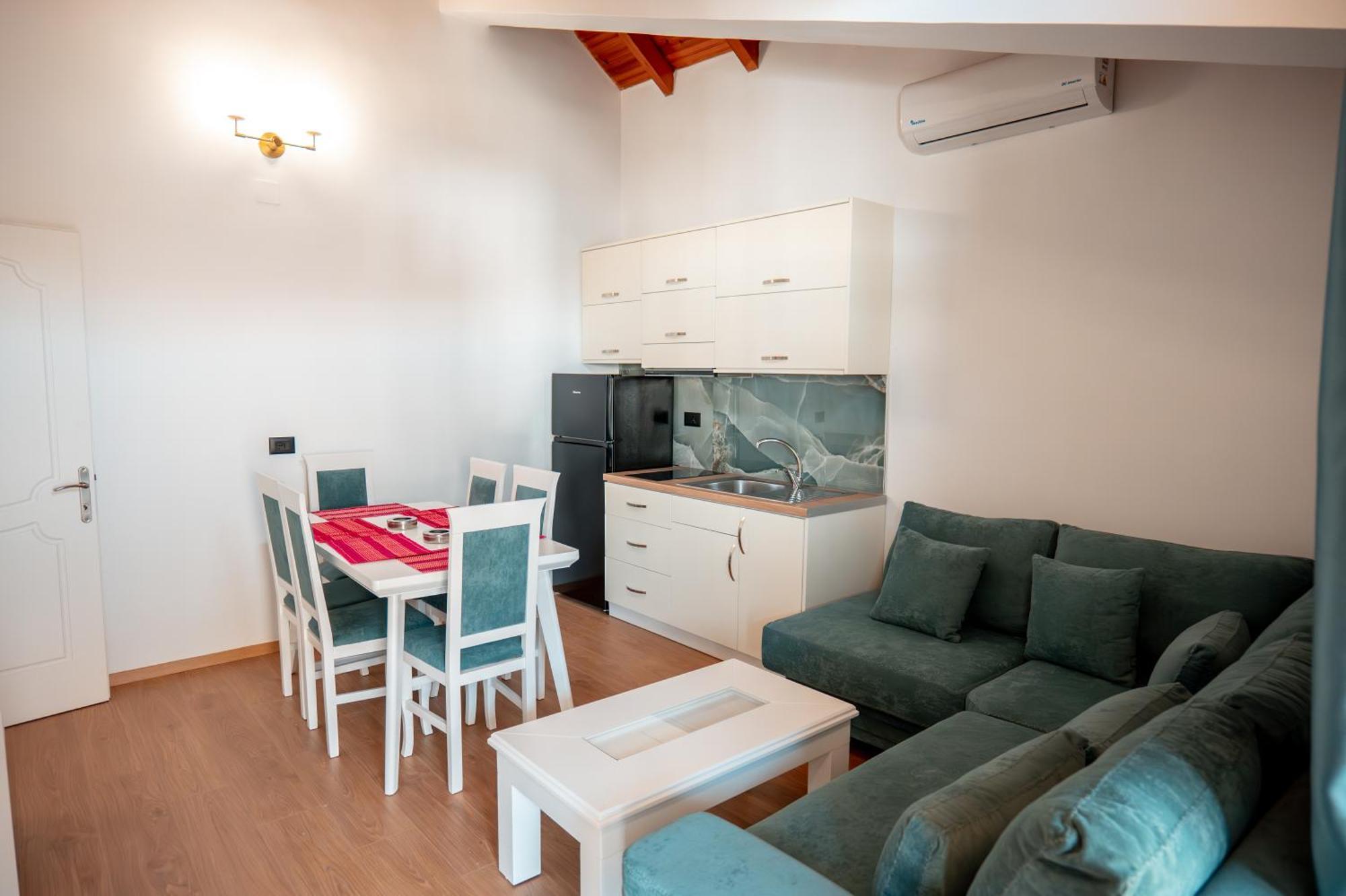 Fabio Guest House Gjirokaster Luaran gambar