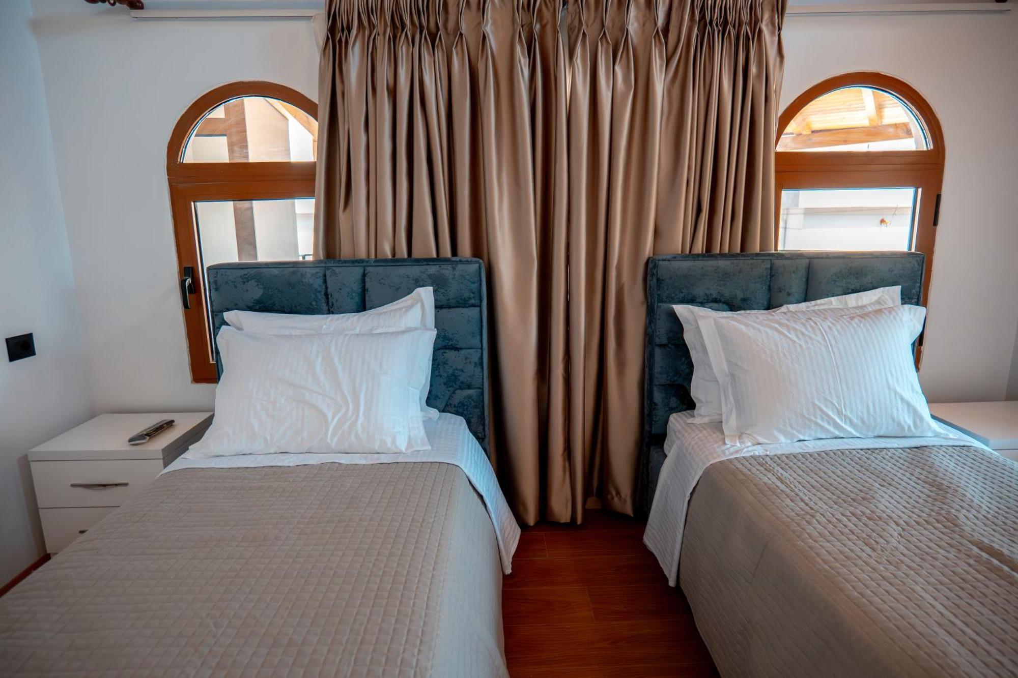 Fabio Guest House Gjirokaster Luaran gambar