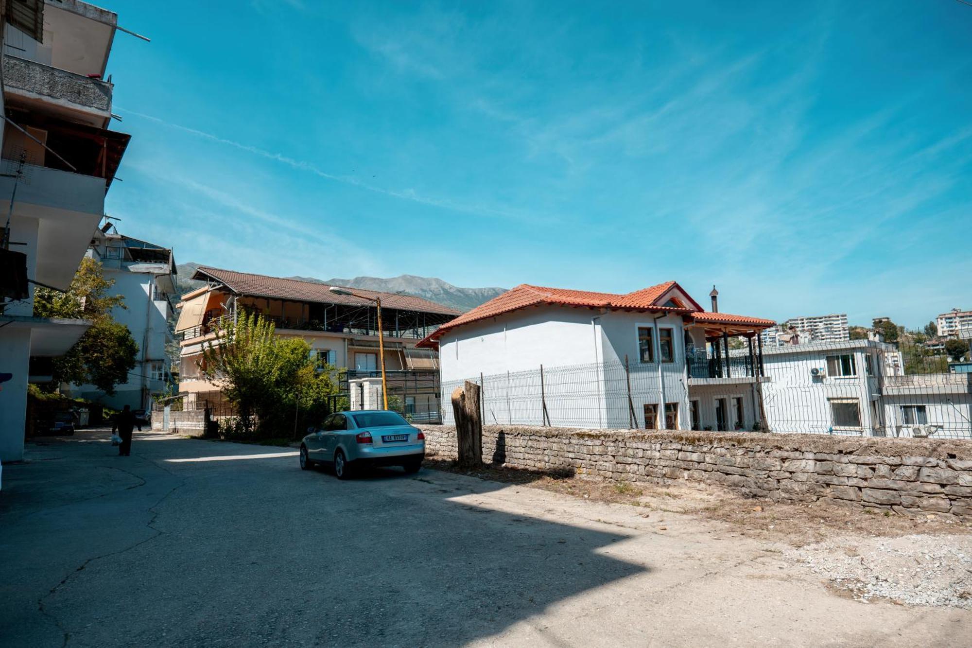 Fabio Guest House Gjirokaster Luaran gambar
